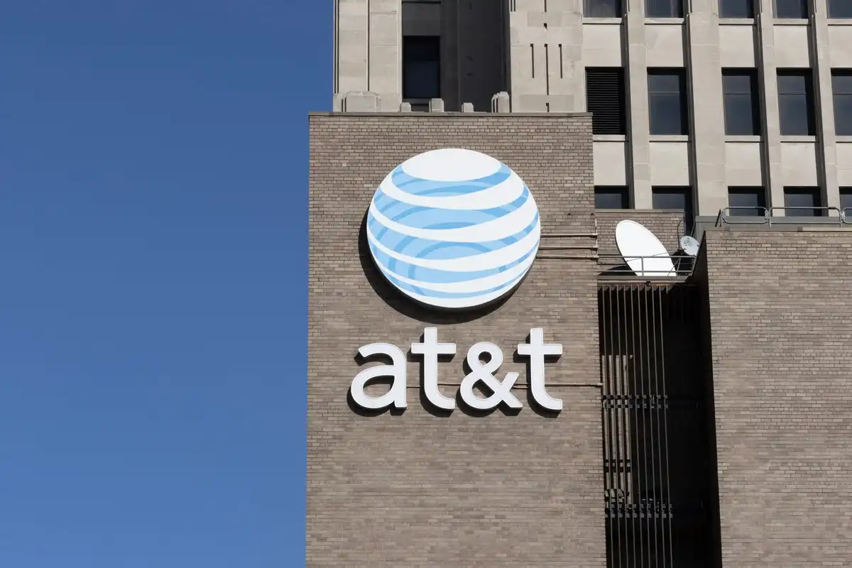 US Supreme Court Upholds FCC's Authority to Fine AT&T and Verizon