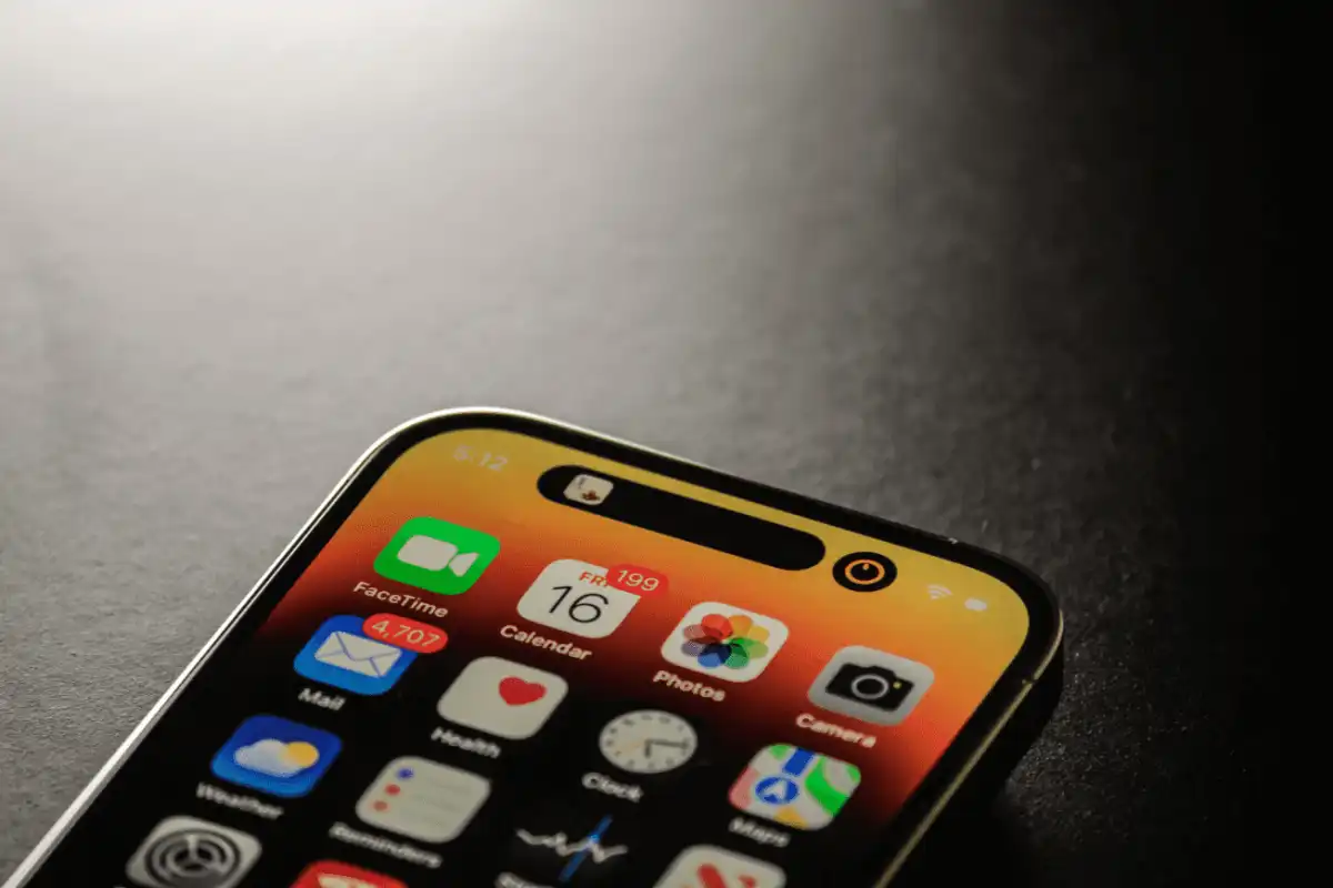 Apple to Remove Outdated Apps from App Store: Impact on Adult Industry