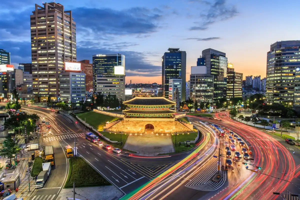 Samsung, SK Hynix Invest $518B in South Korea Chip Hub
